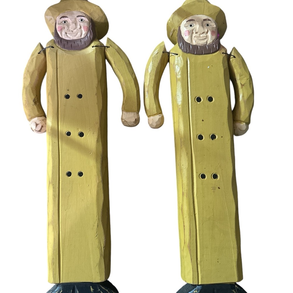 Amish Men Wooden Decor set of 2
